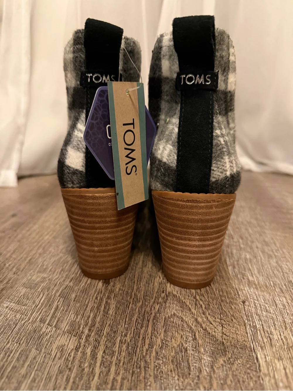 NWT TOMS Plaid Wedge Ankle Booties – Size 7